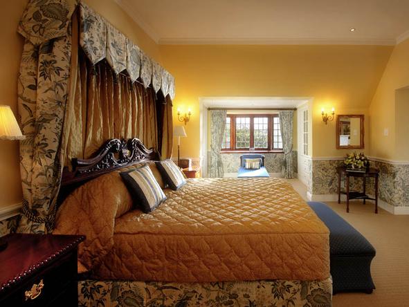 St James Manor - Bedroom